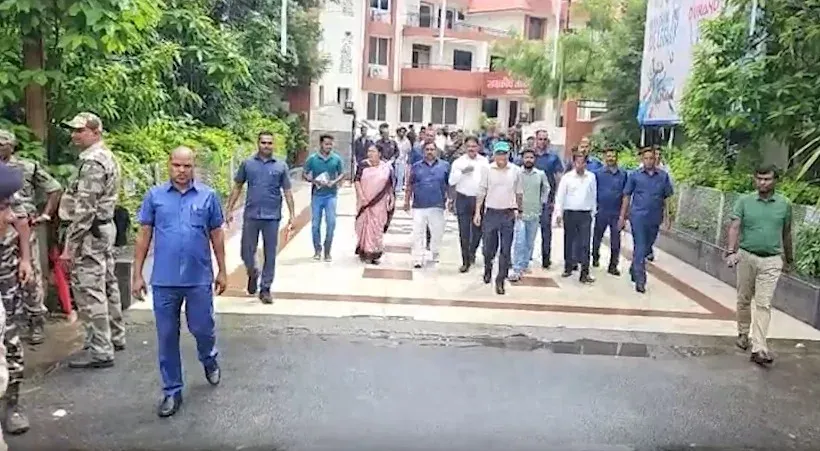 झारखंड में बैकलॉग पदों पर नियुक्ति की मांग, मंत्री चमरा लिंडा ने आदिवासी छात्र संगठनों के साथ की बैठक