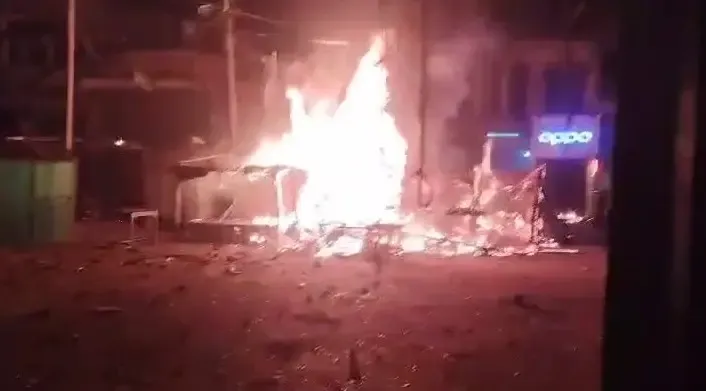 Violence Erupts in Jharkhand During Holi Celebrations; Shops and Vehicles Set Ablaze