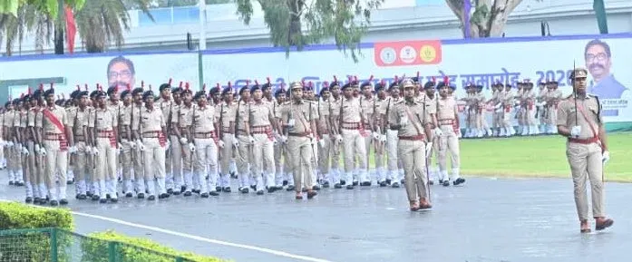Jharkhand CM Honours Top Police Trainees, Martyrs' Kin Included