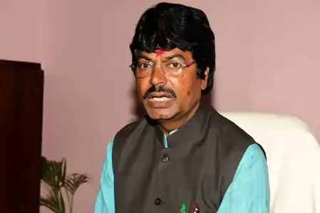 झारखंड कांग्रेस ने पूर्व मंत्री योगेंद्र साव को पार्टी से तीन साल के लिए निकाला