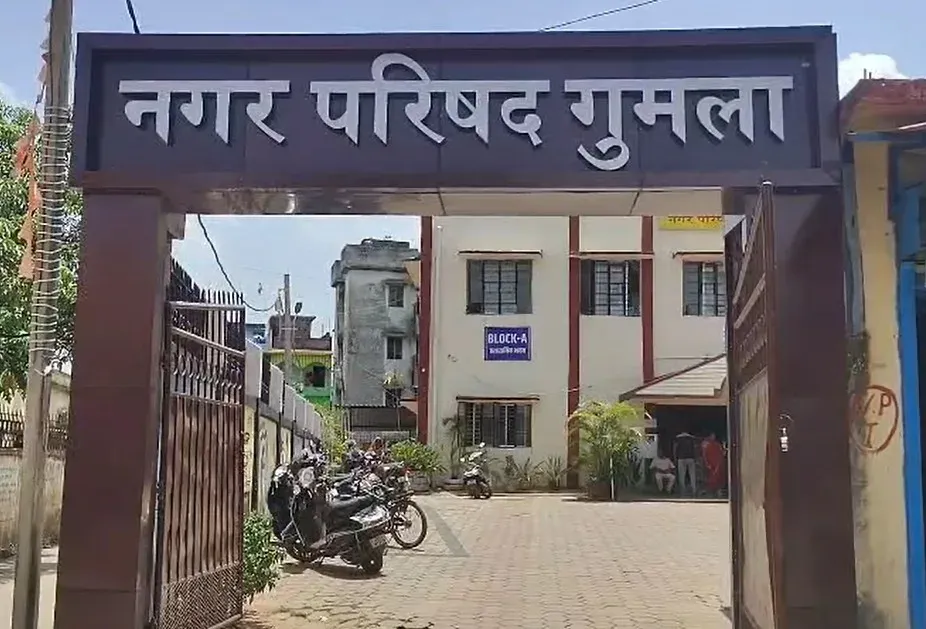 पीएम आवास योजना का असर: गुमला में खपरैल छोड़ पक्के मकानों में बसे हजारों गरीब परिवार