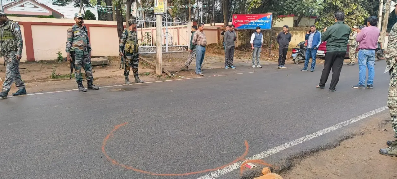 दुमका में बस एजेंट अरुण सिंह पर अपराधियों का दुस्साहसिक हमला, हालत गंभीर