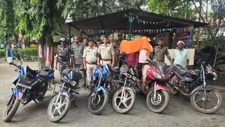 झारखंड के गिरिडीह में शातिर गिरोह का भंडाफोड़, चोरी की छह बाइक के साथ तीन गिरफ्तार