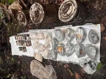 झारखंड के कोल्हान में नक्सलियों की साजिश नाकाम, जंगल से भारी मात्रा में विस्फोटक बरामद