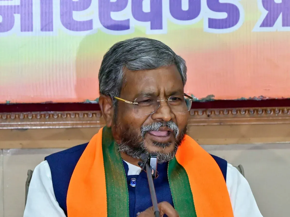 झारखंड: NGT की रोक के बावजूद अवैध बालू खनन जारी, बाबूलाल मरांडी ने हेमंत सरकार से माँगा जवाब