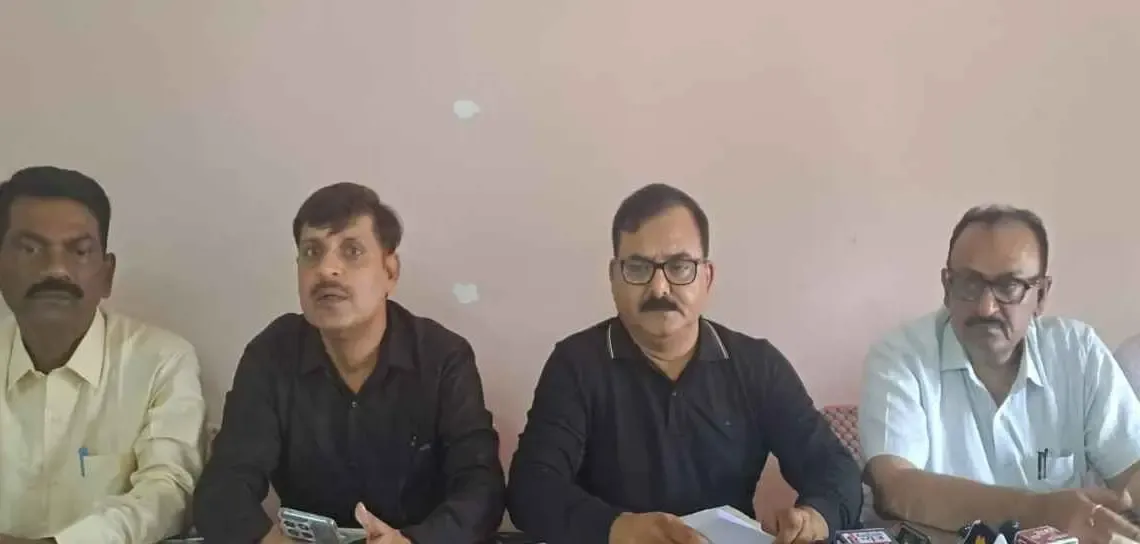 झारखंड सरकारी डॉक्टरों का ऐलान: 5 अक्टूबर से चरणबद्ध आंदोलन, 22 अक्टूबर से कार्य बहिष्कार की चेतावनी