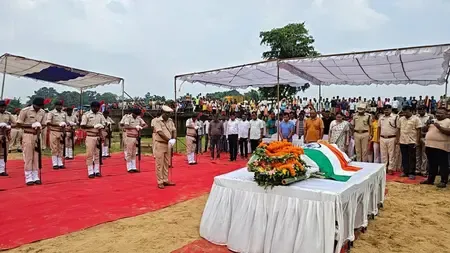 विमला प्रधान को राजकीय सम्मान: सिमडेगा में पालामाड़ा नदी तट पर अंतिम संस्कार, 21 जवानों की सलामी