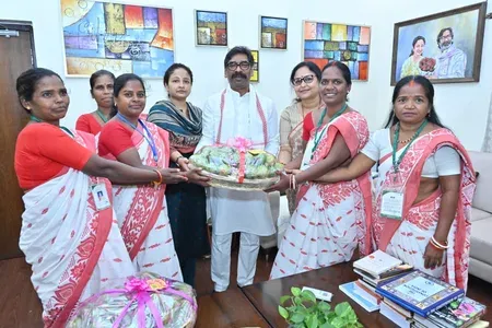 झारखंड की महिला किसानों का आम्रपाली आम लंदन पहुंचा, सिमडेगा से 1.32 टन की पहली खेप रवाना