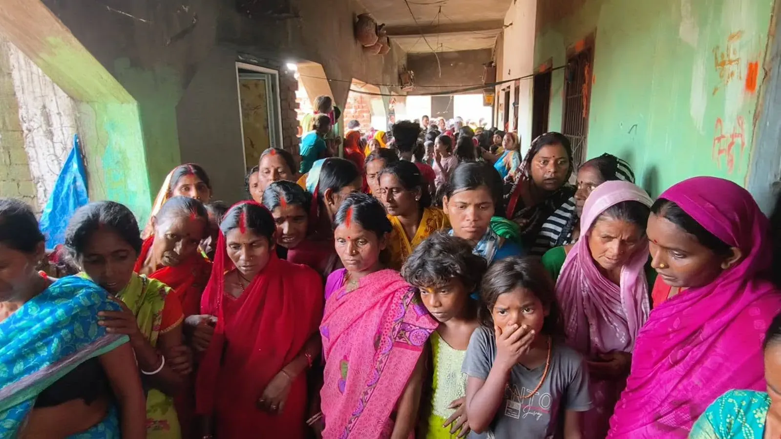 Giridih man kills three minor daughters with sharp weapon, held