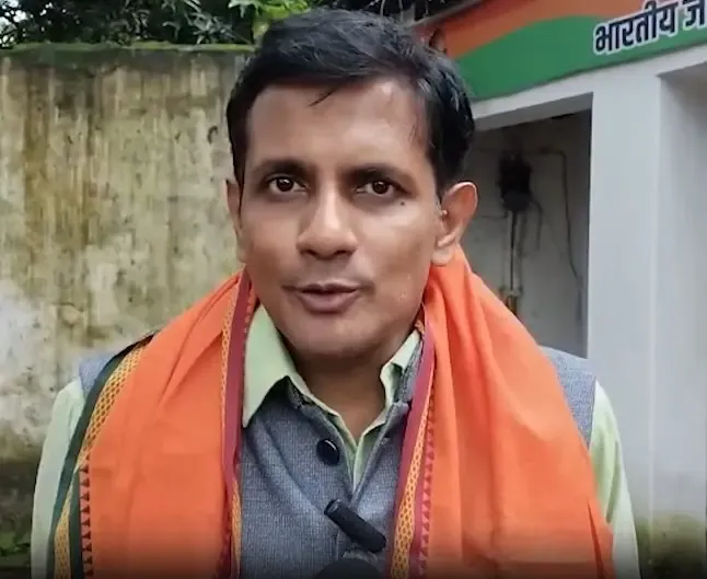 झारखंड में कानून-व्यवस्था चरमराई, जमशेदपुर बैंक लूट पर BJP प्रवक्ता तुहिन सिन्हा का सोरेन सरकार पर हमला
