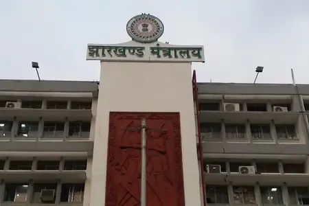 क्या झारखंड में साल के अंतिम दिन 14 आईएएस अधिकारियों की ट्रांसफर-पोस्टिंग हुई?
