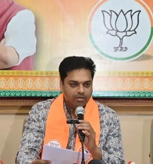 झारखंड में अवैध बालू खनन: भाजपा ने सरकार पर उठाए गंभीर सवाल