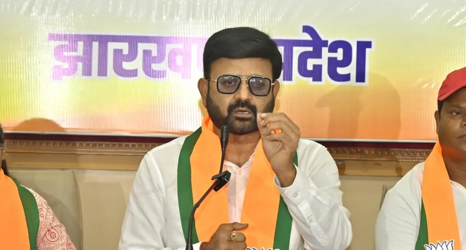 क्या झारखंड की सरकार सुरक्षा उपकरणों की खरीद में गड़बड़ी छिपा रही है?