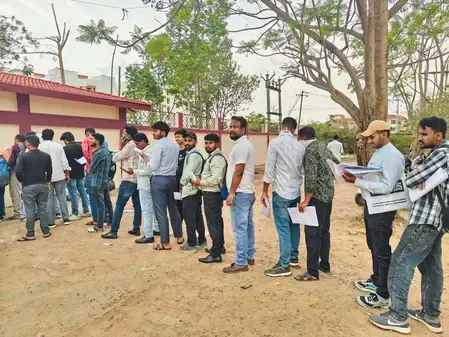 Jharkhand Police Detain Over 100 Amid Constable Exam Paper Leak Suspicions