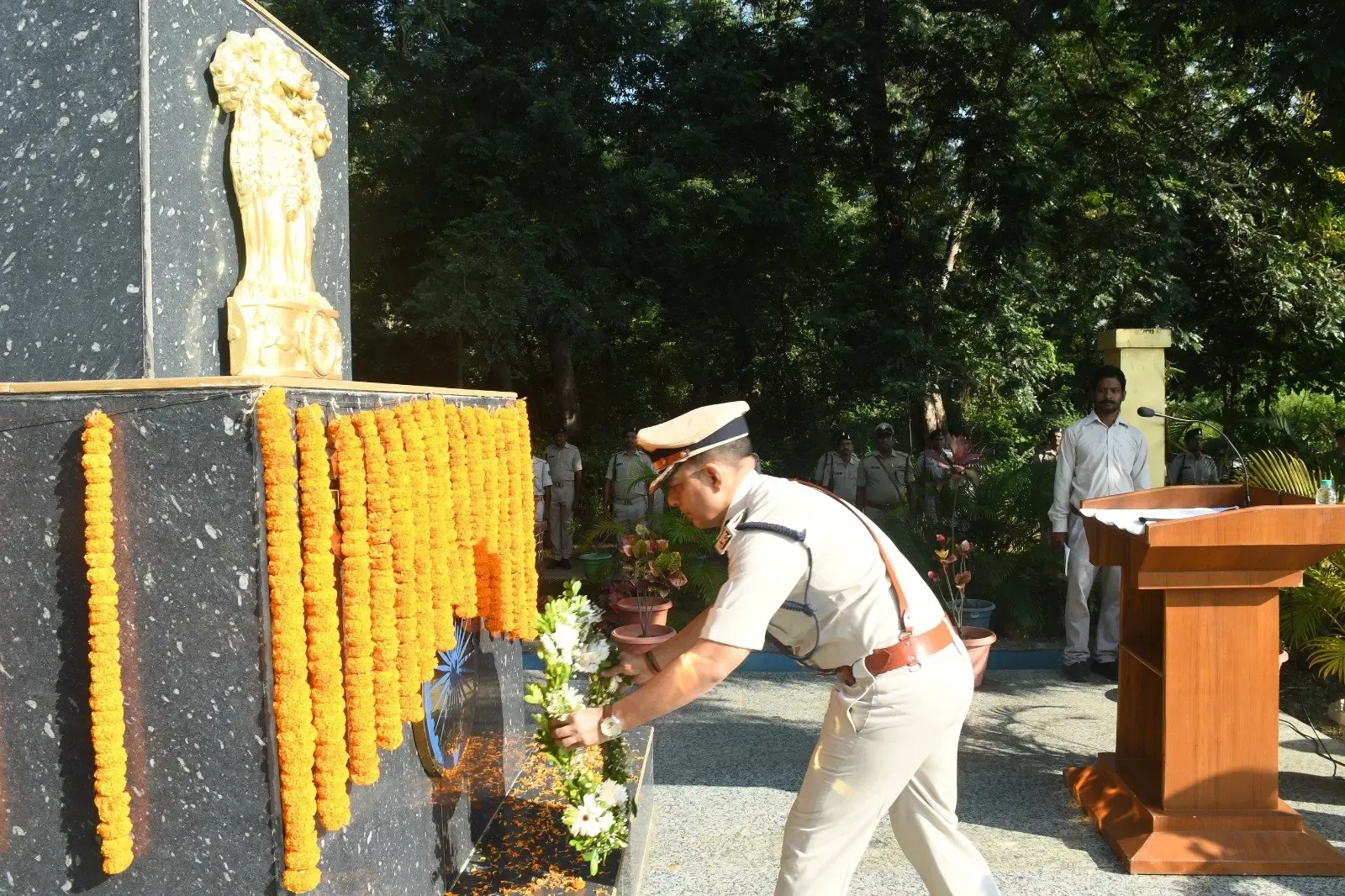 पुलिस संस्मरण दिवस 2026: झारखंड में 154 शहीदों को श्रद्धांजलि, DGP तदाशा मिश्रा ने किया नमन