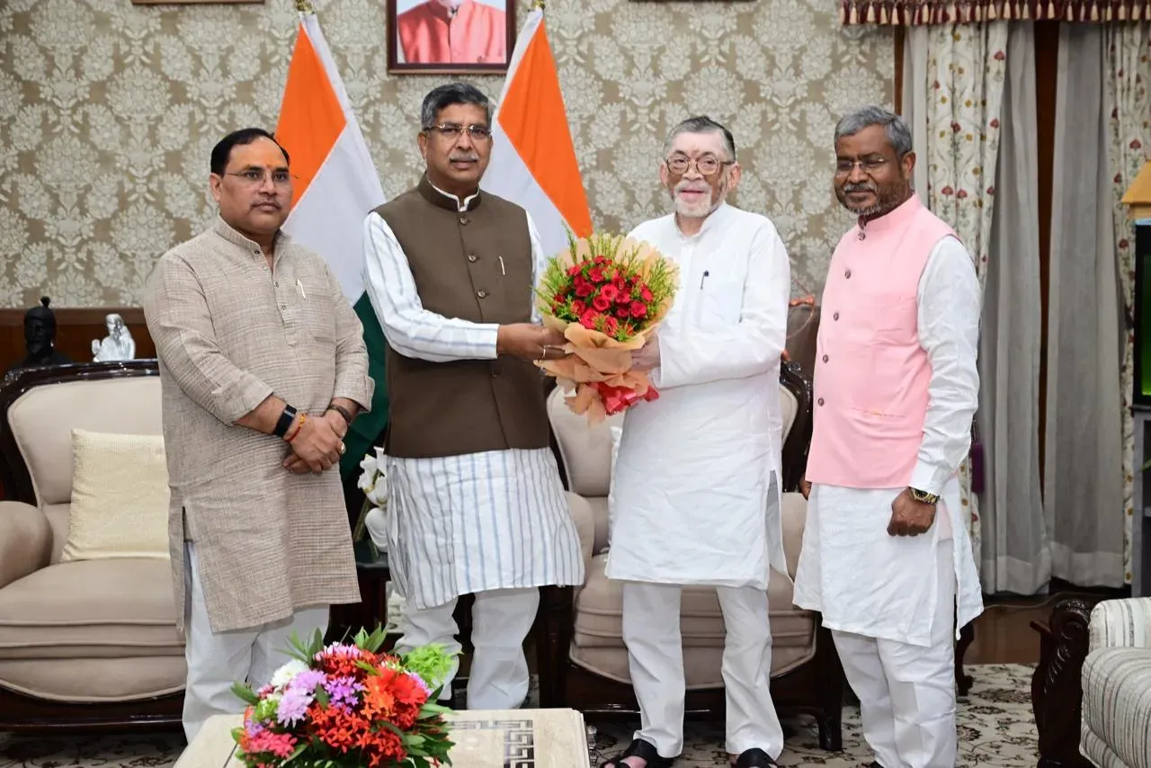 झारखंड: भाजपा नेताओं ने राज्यपाल संतोष गंगवार से मिलकर 24 दिनों से जारी छात्र आंदोलन पर हस्तक्षेप की माँग की