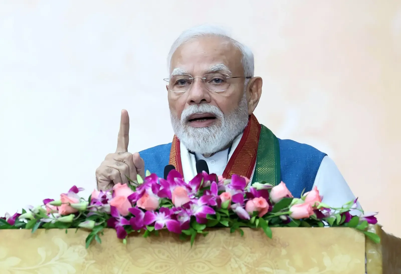 नवरात्रि 2026: PM मोदी ने साझा किया दुर्गासप्तशती का श्लोक, मां अंबिका के सामूहिक कल्याण-मंत्र का अर्थ समझाया