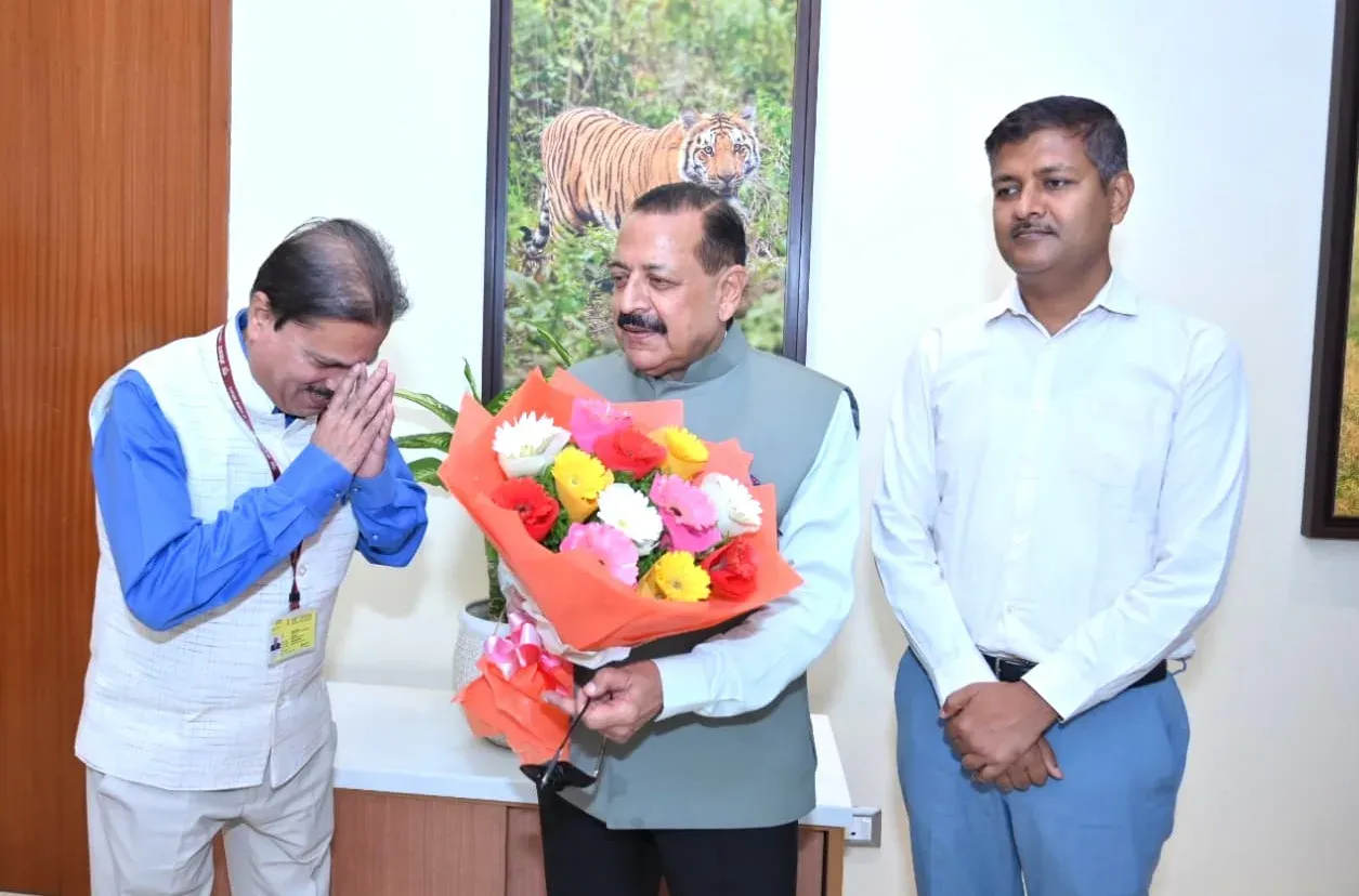 Jitendra Singh Arrives in Lucknow for Centre-State Engagements