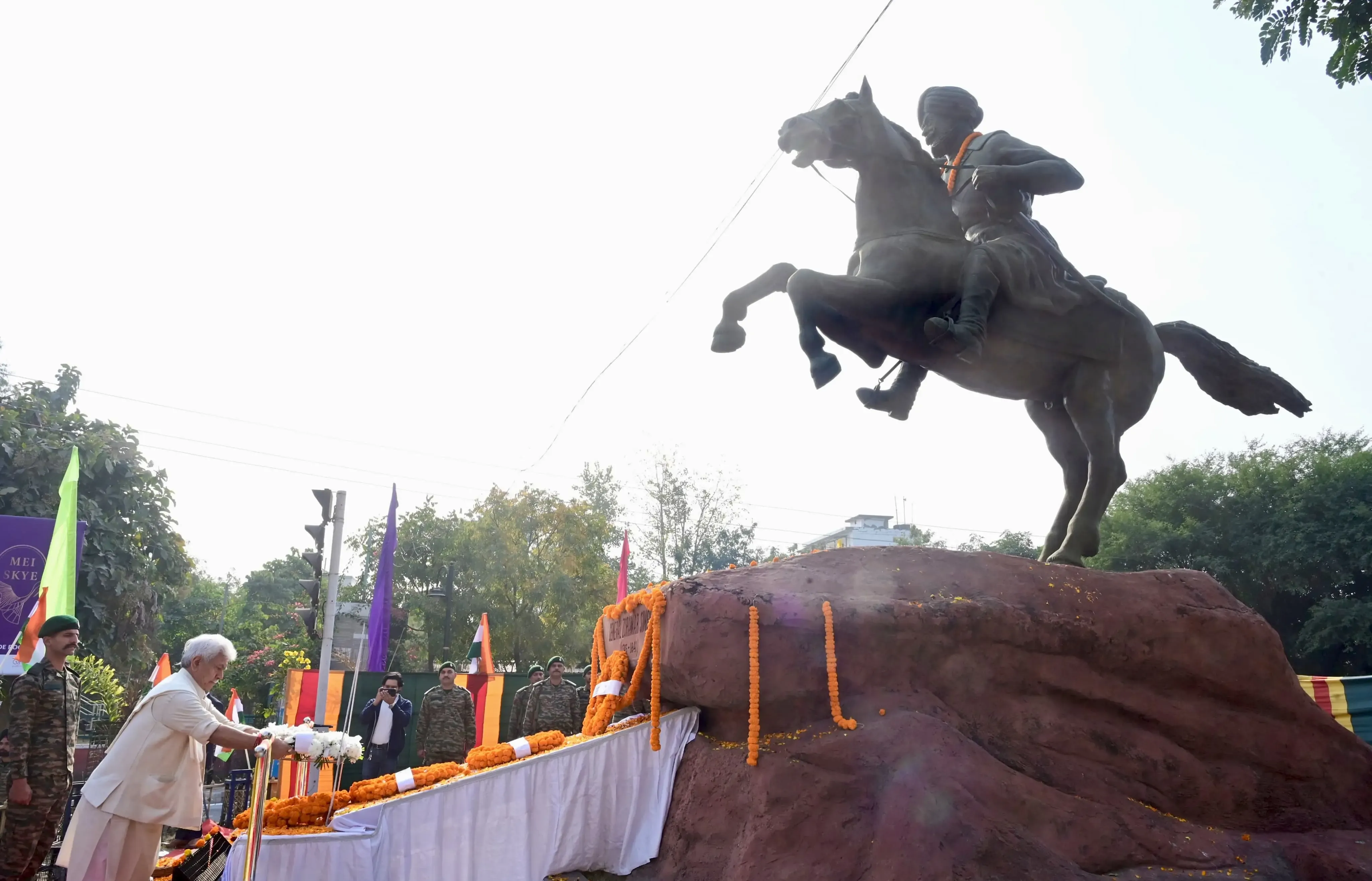 How Did J&K L-G Pay Tribute to the Legendary Warrior Zorawar Singh?
