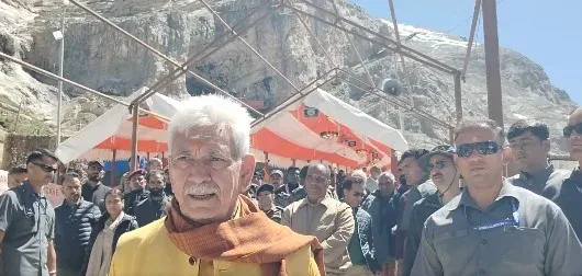 Amarnath Yatra 2025: J&K L-G Manoj Sinha performs Pratham Puja at Holy Cave