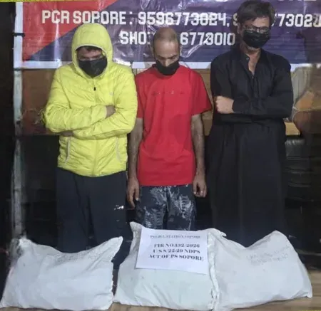 Sopore Police arrest 4 drug peddlers, seize 150 codeine bottles, capsules