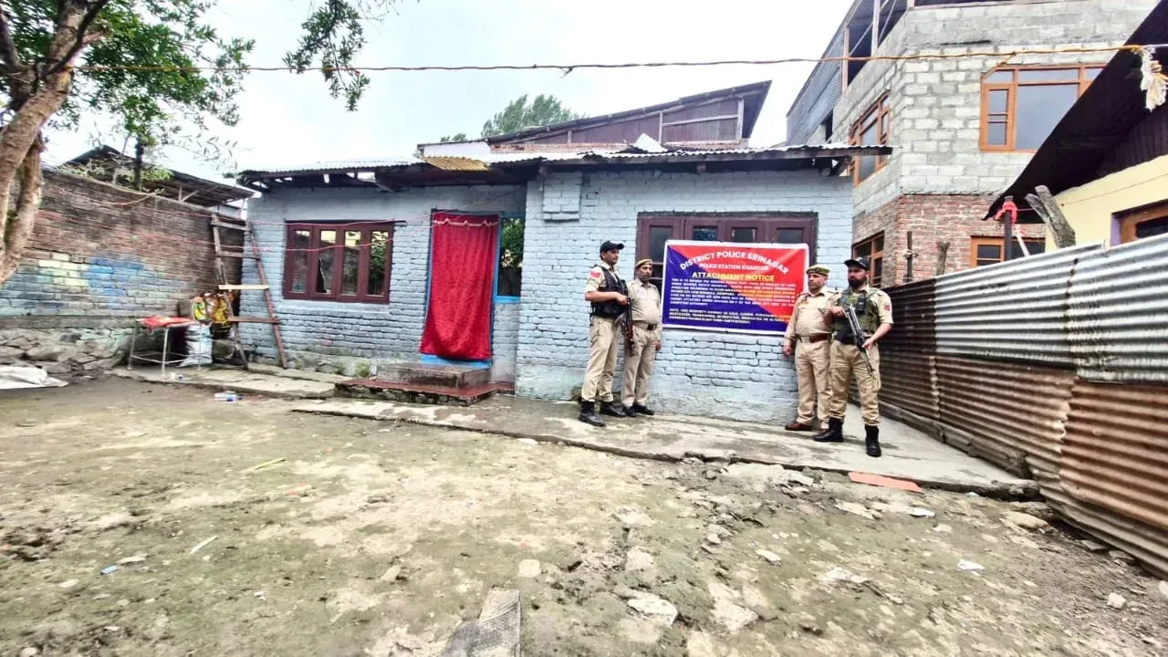 Srinagar Police attaches ₹1.2 crore property of drug peddler in Hazratbal