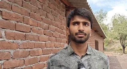 Rajouri youth earns ₹50,000/month from govt-backed poultry farm, employs 5