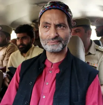 Yasin Malik refuses to contest 1990 Kashmiri Pandit nurse murder trial, seeks death penalty