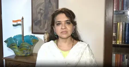 'जो लोग कांग्रेस पार्टी को मानते हैं, वे बेवकूफ', हुसैन दलवाई पर शिवसेना नेता शाइना एनसी की तीखी प्रतिक्रिया