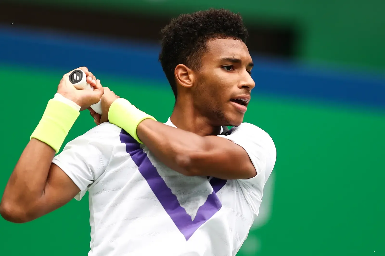 Jodar, Auger-Aliassime fight back at Shanghai Masters to reach third round