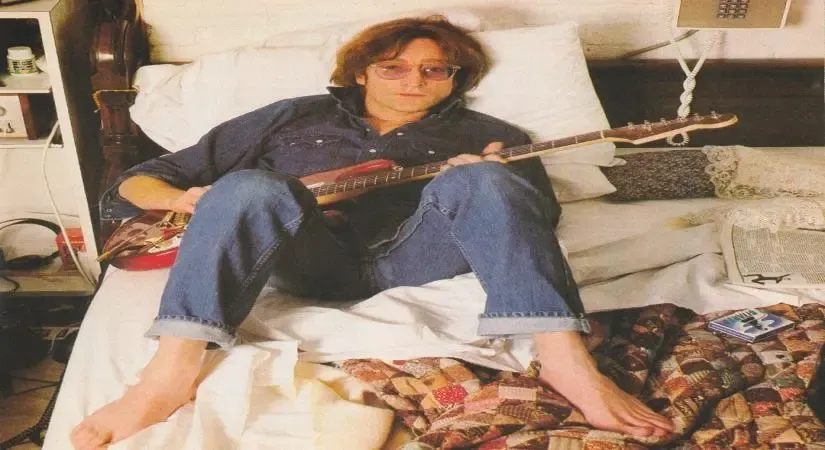 क्या जॉन लेनन: एक अद्वितीय गायक-गीतकार थे, जिन्हें सिरफिरे ने गोलियों से हमेशा के लिए चुप करा दिया?