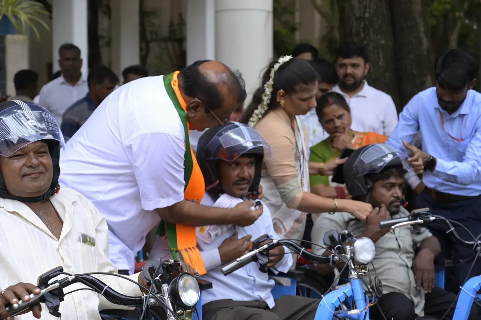 Joshi distributes assistive aids worth ₹16.97 lakh to 42 divyangjan in Hubballi