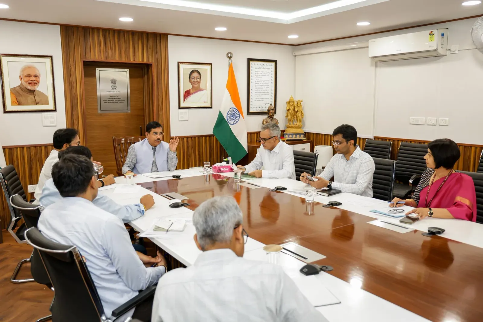 Joshi, Kishan Reddy Meet on Telangana Paddy Procurement