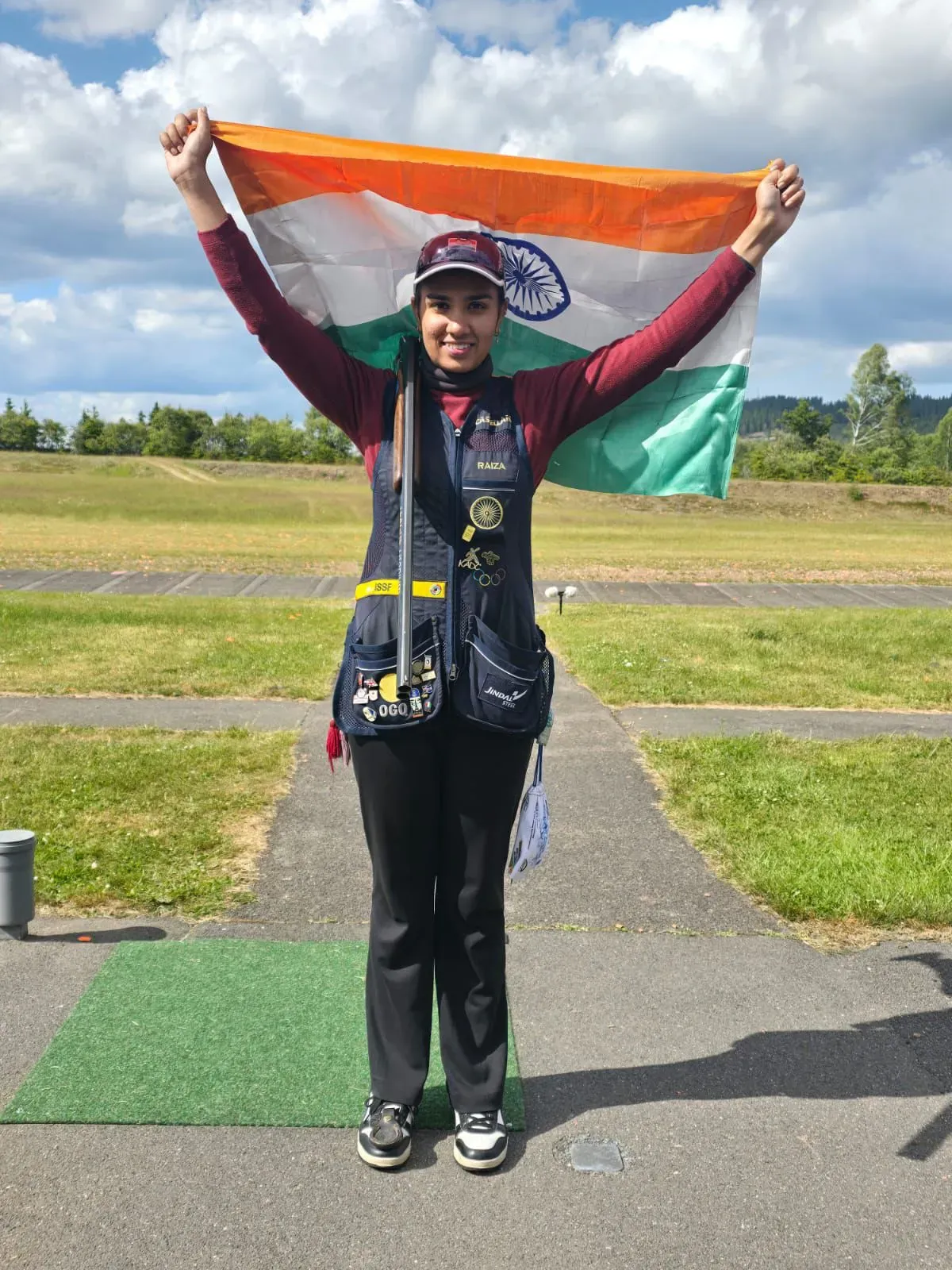 Did Olympian Raiza Dhillon Secure Silver in Skeet at the Jr Shooting World Cup?
