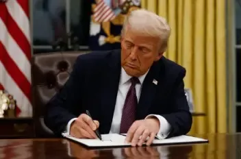 Judge Temporarily Blocks Trump's Citizenship Order