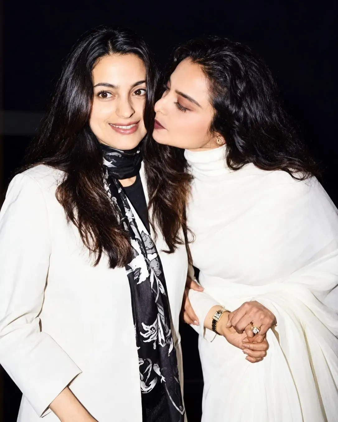 Rekha turns 72: Juhi Chawla, Hema Malini, Shatrughan lead birthday wishes