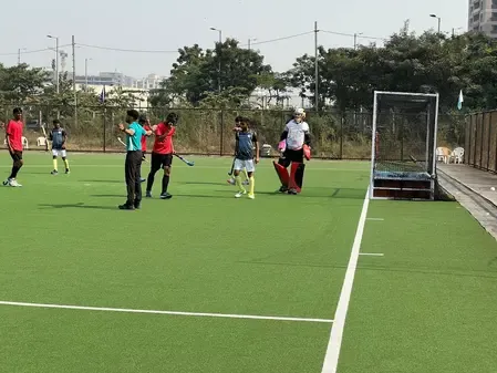 क्या जूनियर पुरुष एकेडमी चैंपियनशिप में घुमनहेरा राइजर्स समेत अन्य टीमों ने जीत हासिल की?