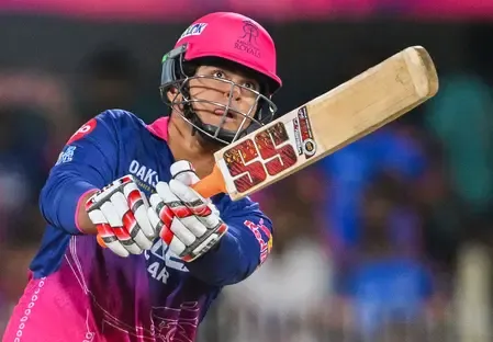 Yashasvi Jaiswal's Encouraging Words After Vaibhav's Remarkable Six Off Bumrah