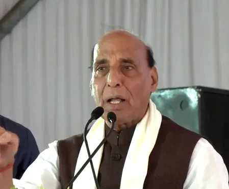 राजनाथ सिंह बोले — यूपी कभी 'वन डिस्ट्रिक्ट, वन माफिया' था, आज हर क्षेत्र में प्रगति
