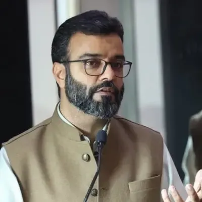 'वैश्विक समुदाय को इससे आंखें नहीं फेरनी चाहिए,' काबुल एयर स्ट्राइक की सांसद रूहुल्लाह मेहदी ने की निंदा