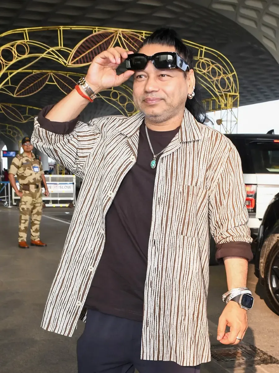 Kailash Kher Enjoys Authentic ‘Chulhe Ki Roti’ in the Himalayas