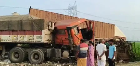 कैमूर : तेज रफ्तार ट्रक होटल में जा घुसा, एक की मौत, दो घायल