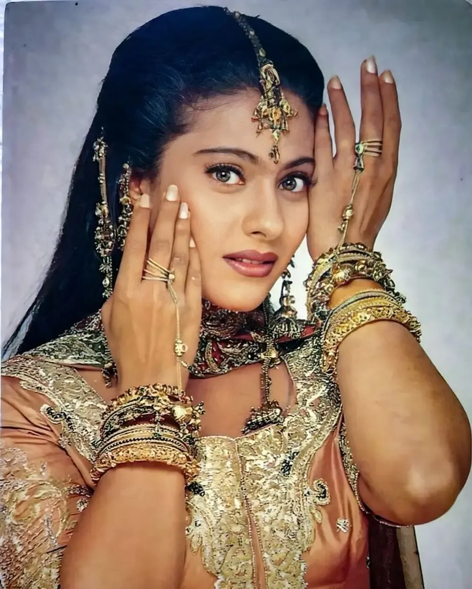 Kajol's Nostalgic Throwback as Anjali from 'Kuch Kuch Hota Hai'
