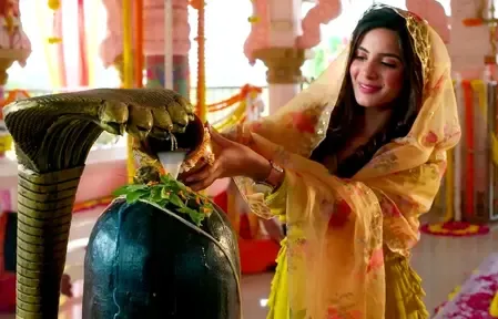 कजरी तीज : शिव-पार्वती के पुनर्मिलन से जुड़ा है ऐतिहासिक महत्व, जानें क्यों अखंड सौभाग्य का प्रतीक है ये व्रत