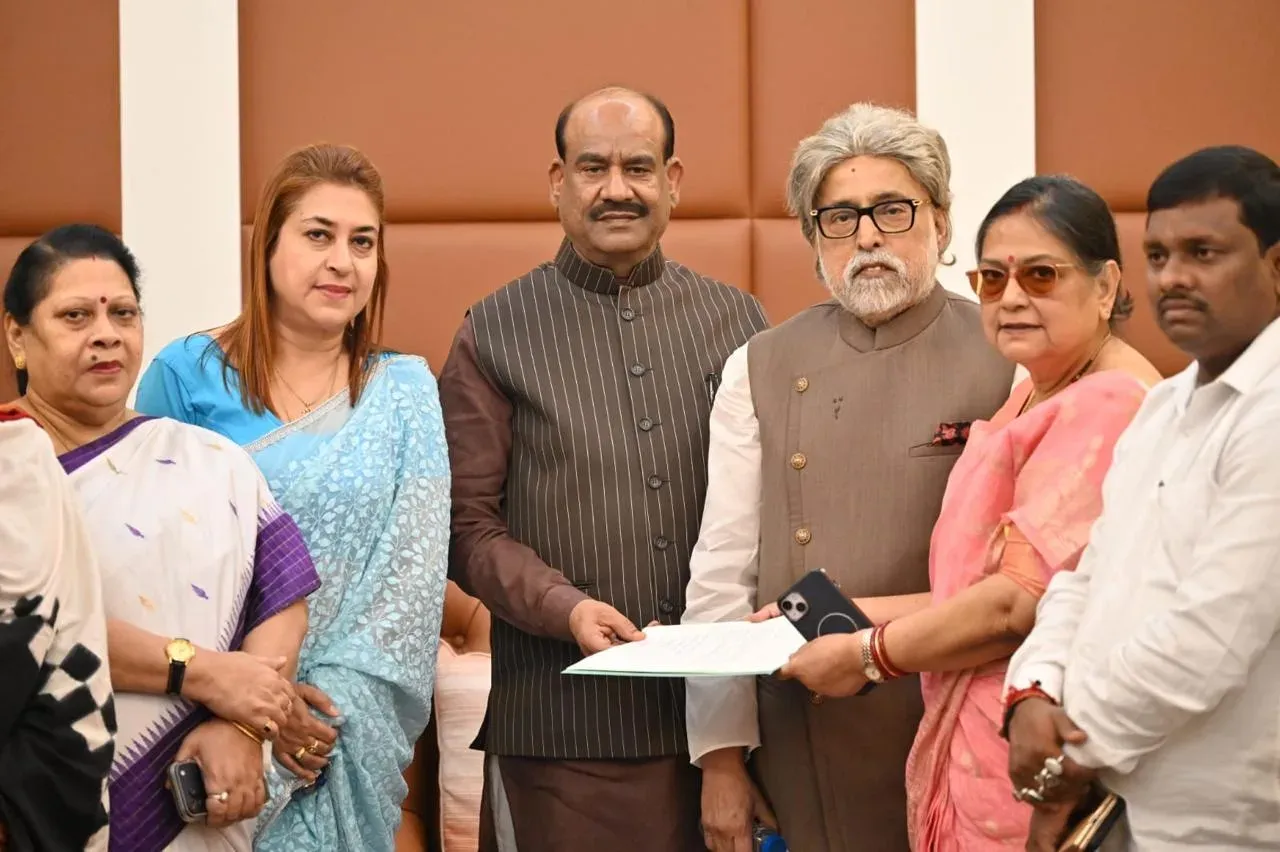 टीएमसी के 20 बागी सांसद 'नेशनलिस्ट सिटिजन्स पार्टी' में होंगे विलय, काकोली घोष का बड़ा दावा
