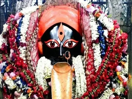 कालीघाट काली मंदिर : तंत्र विद्या सिद्धि के लिए प्रसिद्ध, माता सती और शिव से भी जुड़ा रहस्य
