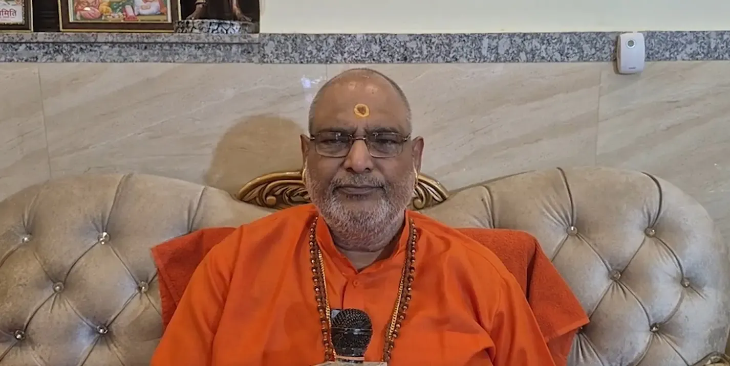 नवरात्रि द्वितीया: कालकाजी पीठाधीश्वर ने बताई मां ब्रह्मचारिणी की महिमा, झंडेवालान में उमड़े श्रद्धालु