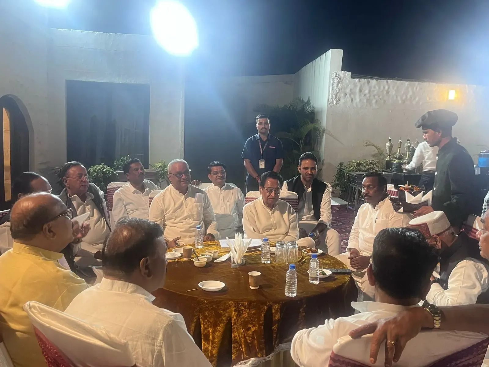 Kamal Nath Entertains Congress Leaders at Bhopal Dinner