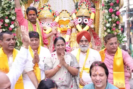 दिल्ली : भगवान श्री जगन्नाथ का सीएम रेखा गुप्ता ने खींचा रथ, बोलीं- ये समाज कल्याण का एक दिव्य माध्यम