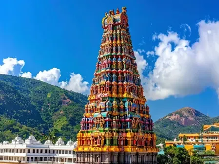 कनक दुर्गा मंदिर : अर्जुन ने तपस्या कर पाया था पशुपति अस्त्र 